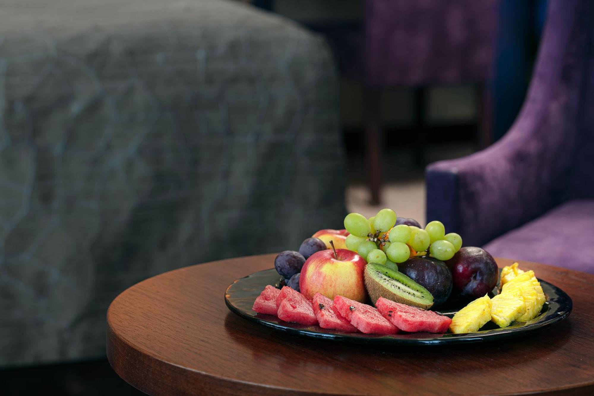 Kosher Hotel King David Praga Esterno foto Fruit platter