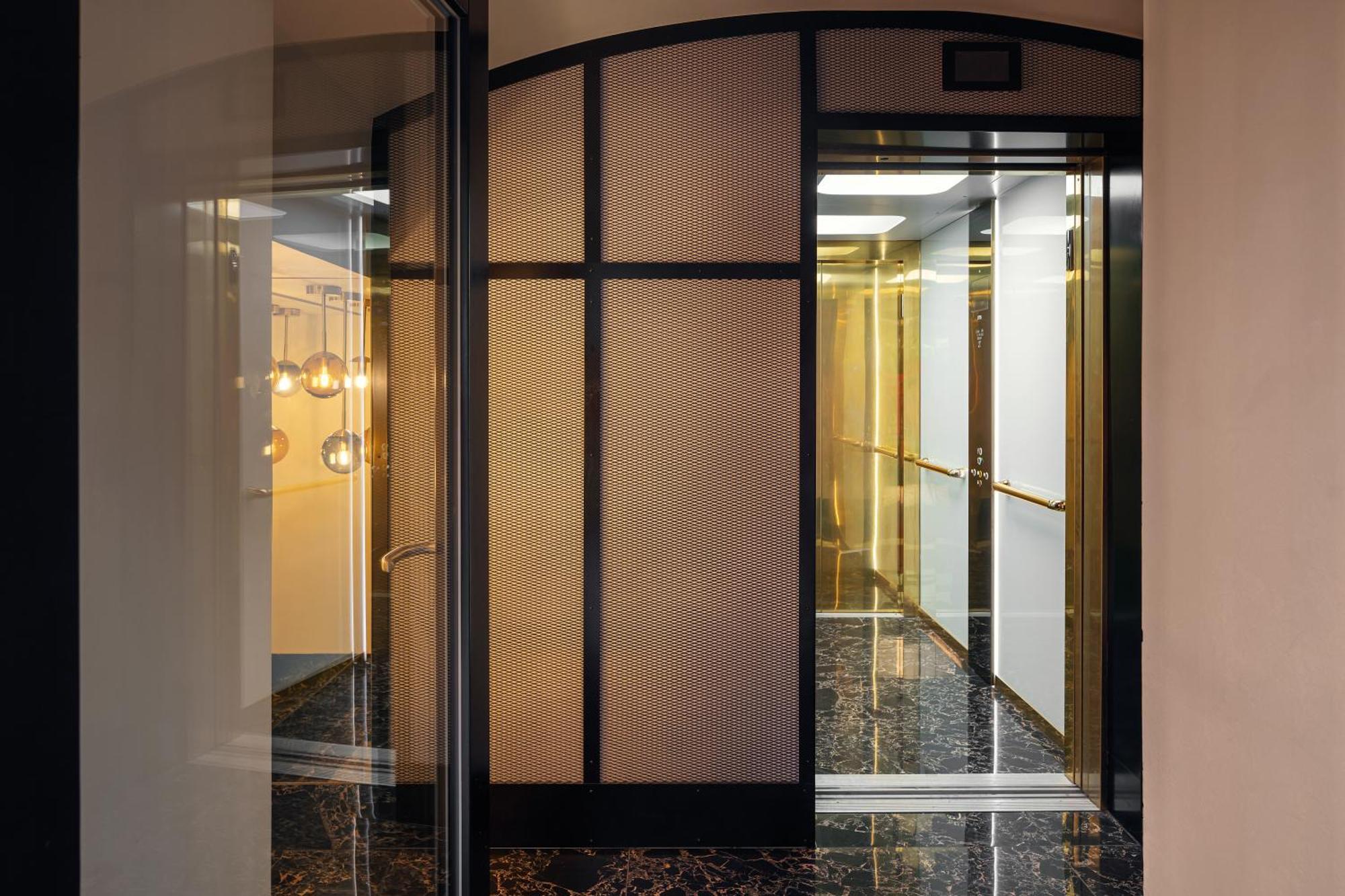 Kosher Hotel King David Praga Esterno foto A lift in the hotel