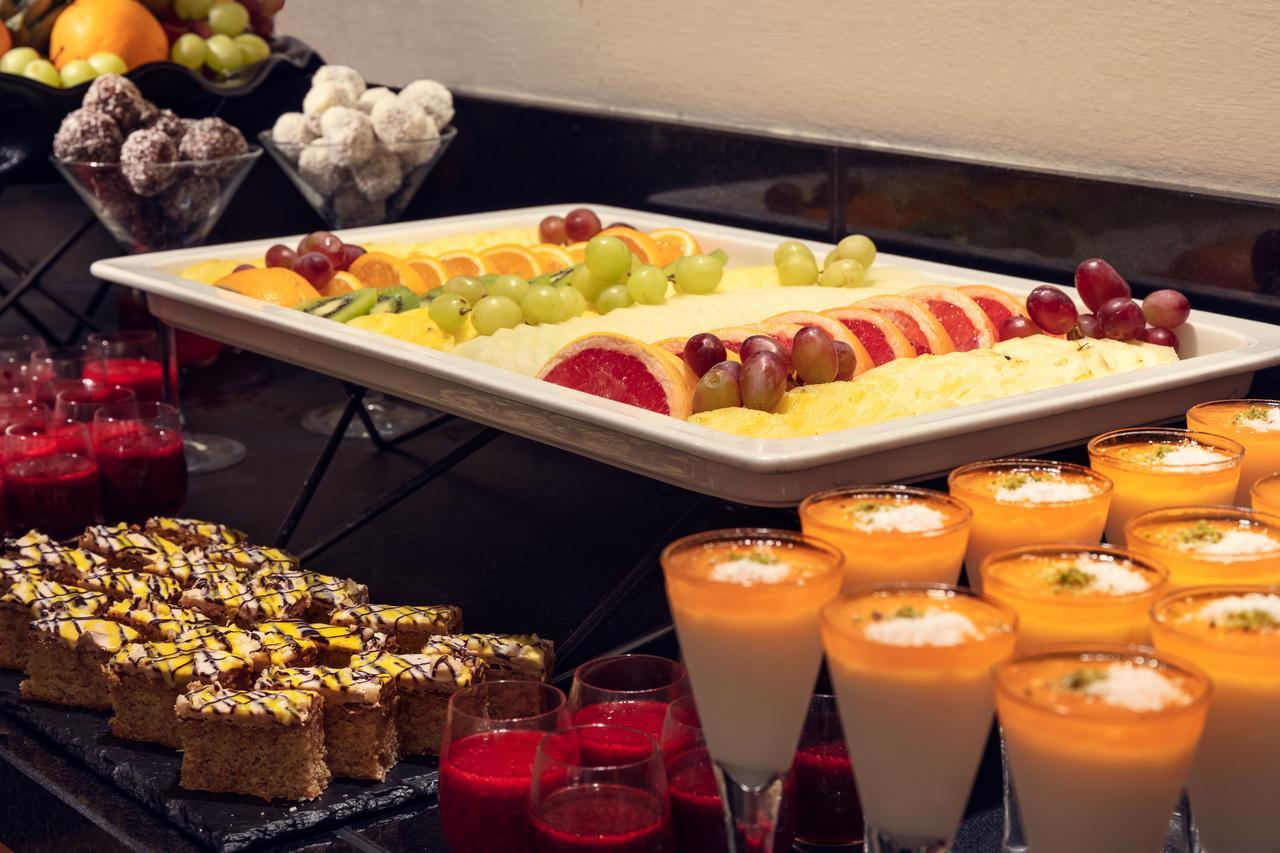 Kosher Hotel King David Praga Esterno foto A fruit salad
